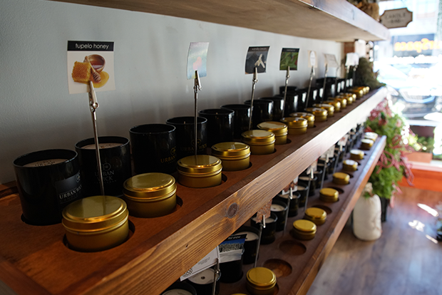 <h2>How Should You Store Candles to Protect the Scent?</h2>