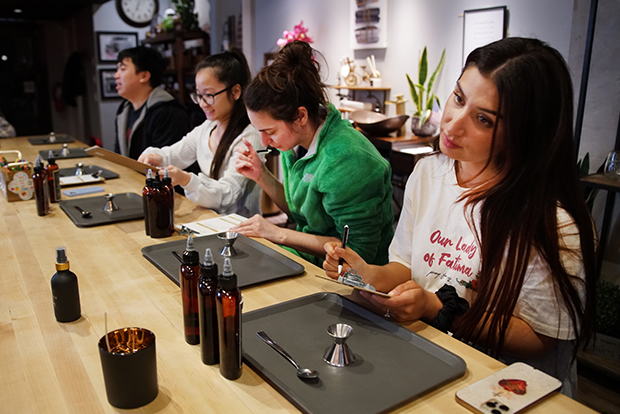 What Should You Bring to a Candle-Making Experience?